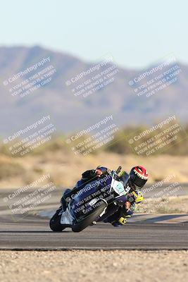 media/Dec-07-2025-CVMA (Sun) [[3e7d2de5dc]]/Race 16-Formula Middleweight/